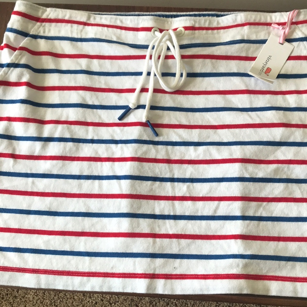 New Vineyard Vines Mini Skirt striped